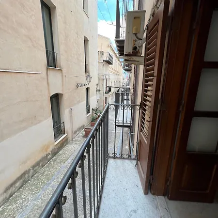 John's House * Cefalu